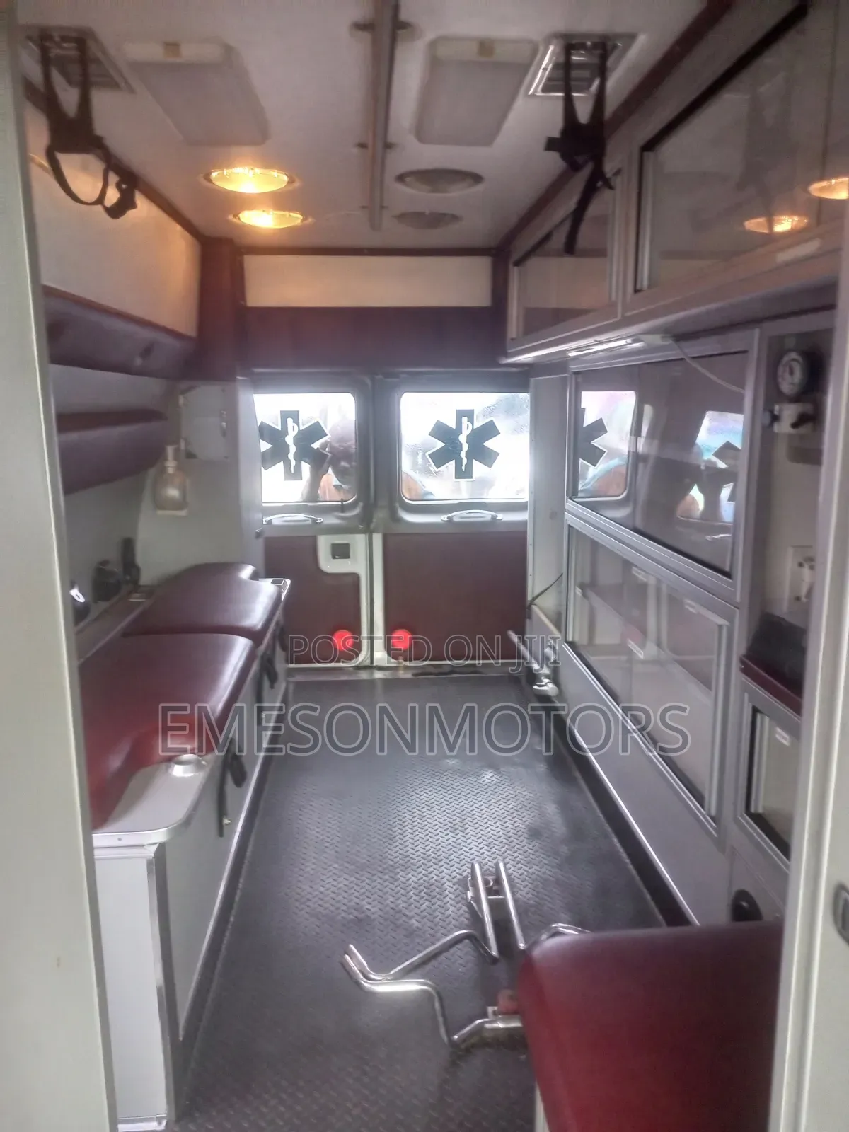 Ford E350 2005 White