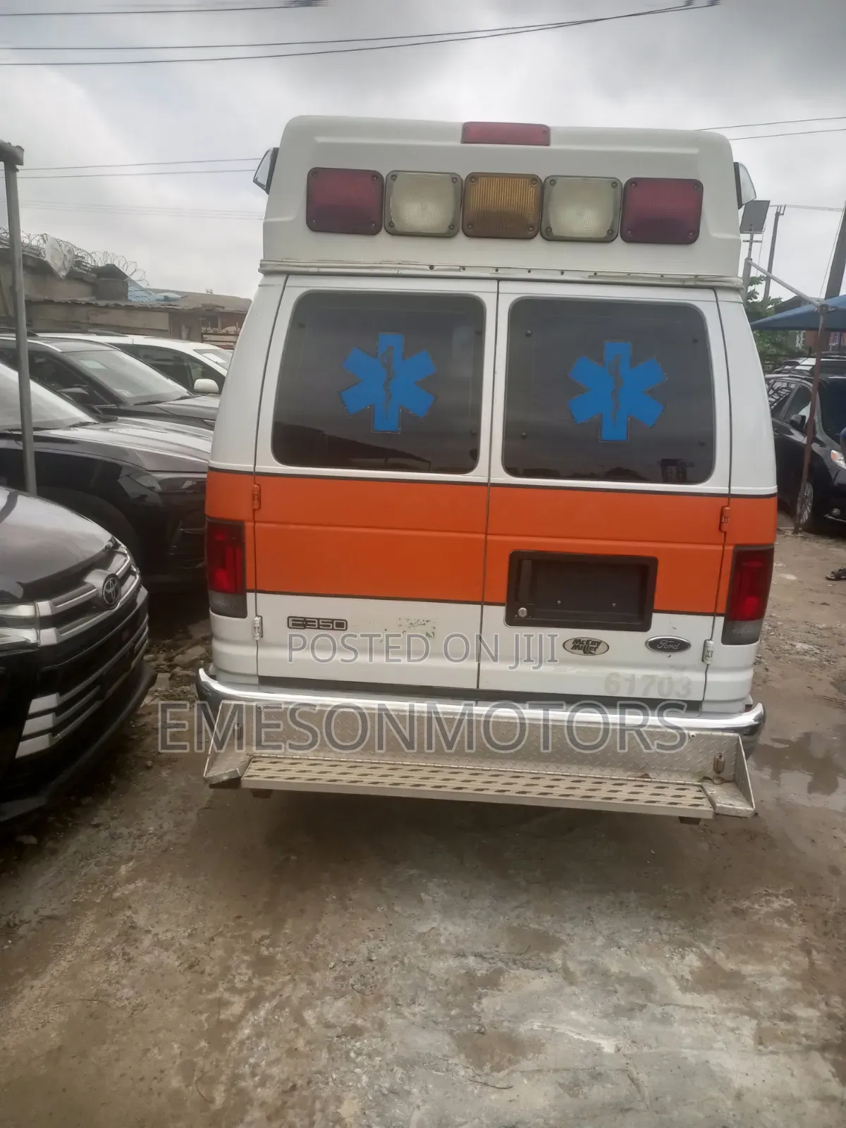 Ford E350 2005 White