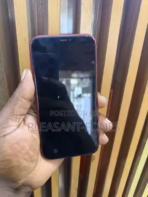 Apple iPhone 11 64 GB Red
