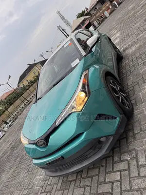 Toyota C-HR XLE FWD Sport Utility (2.0L 4cyl 2AM) 2018 Green