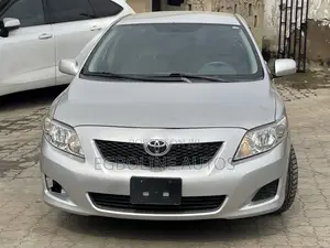 Toyota Corolla 2010 Silver