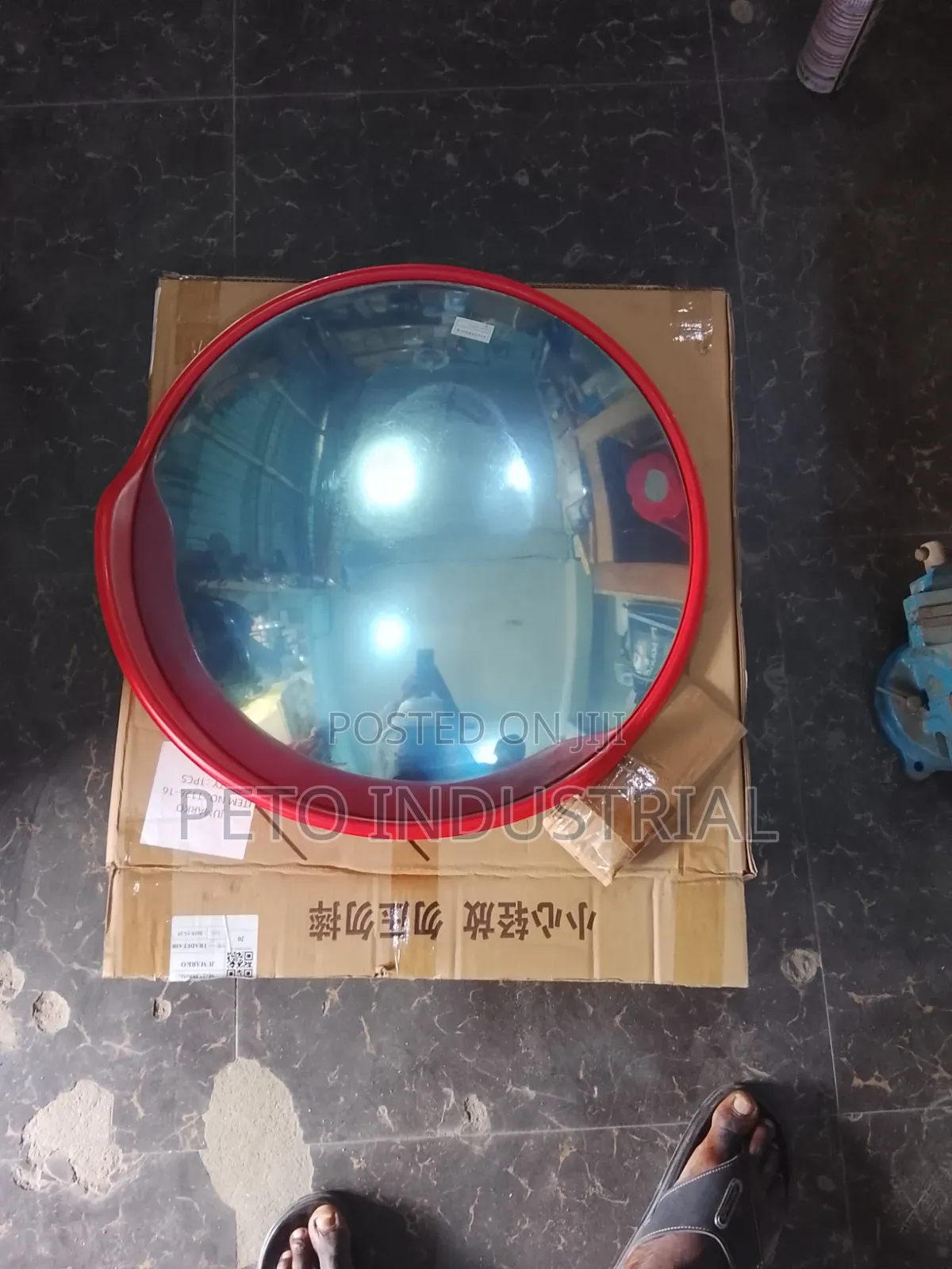 Convex Mirror