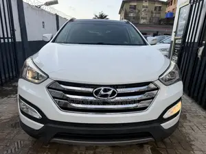 Hyundai Santa Fe Limited w/Saddle Interior 4dr SUV (3.3L 6cyl 6A) 2015