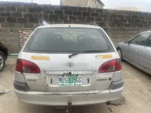 Toyota Avensis 2000 Silver
