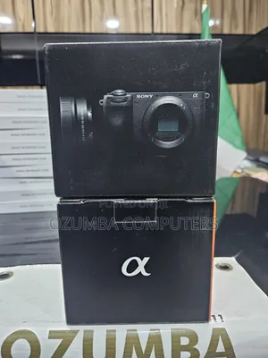 Sony A6700 E Pz 16 - 50mm F3.5-5.6 Oss Ii Camera