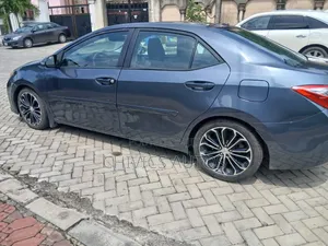Toyota Corolla 2016 Blue
