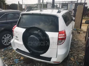 Toyota RAV4 2012 White