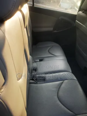 Toyota RAV4 2012 White