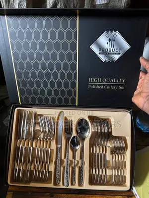 24Pcs Boxed Cutlery Set in Gold and Silver