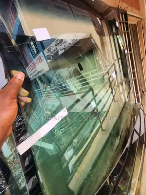 Toyota Vanza 2010 Windscreen Glass
