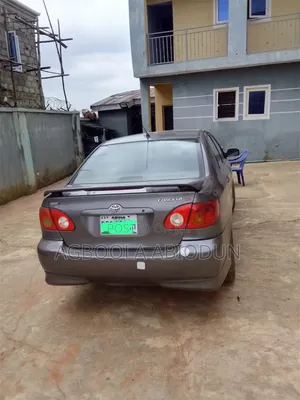 Toyota Corolla 2004 Gray