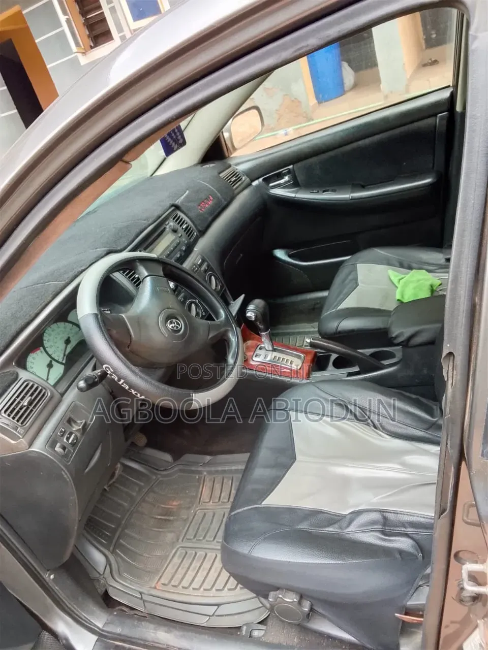 Toyota Corolla 2004 Gray