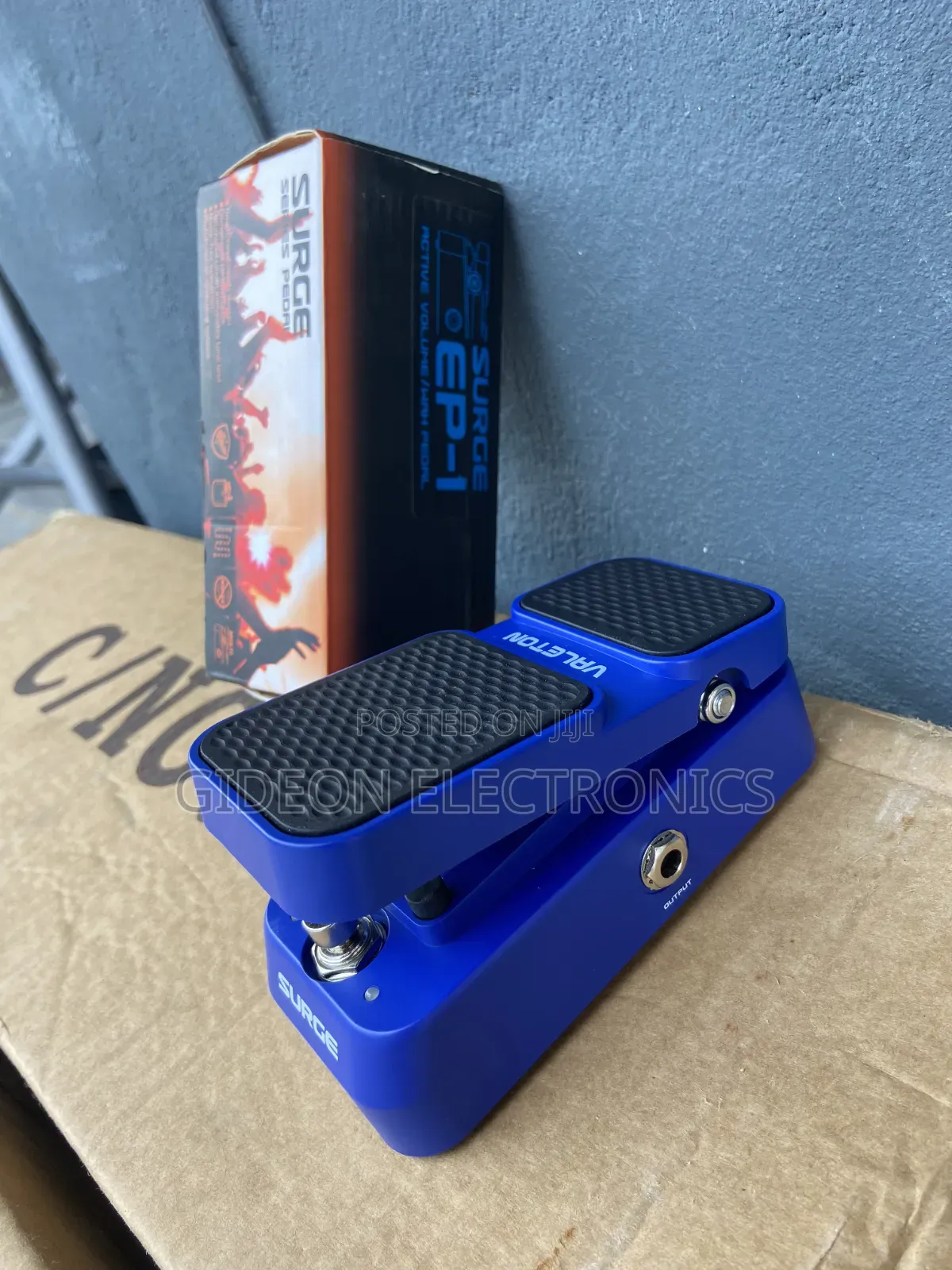 Expression and Sustain Pedal