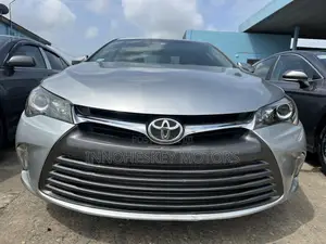 Toyota Camry LE 4dr Sedan (2.5L 4cyl 6A) 2015 Silver