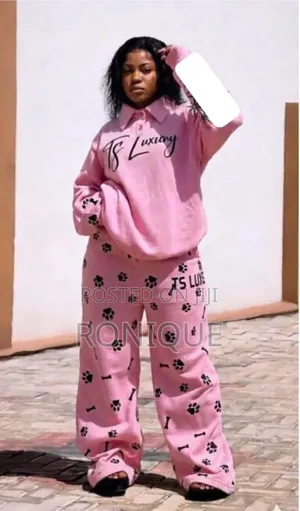Trendy Women's 2-Piece Collared Sweatshirt Wide-Leg Tracksuit Set