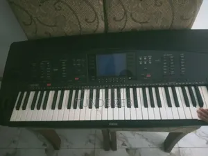 Yamaha PSR 4000 Keyboard