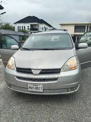 Toyota Sienna XLE Limited 2005 Silver