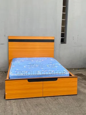 Top Quality Beautiful 41⁄2 by 6 Bedframe With Mattress