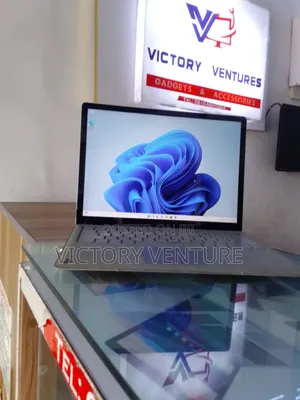 Laptop 8GB Intel Core i5 SSD 256GB