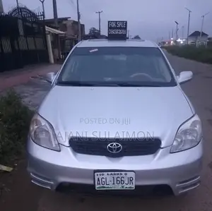 Toyota Matrix Hatchback AWD (1.8L 4cyl 4A) 2005 Silver