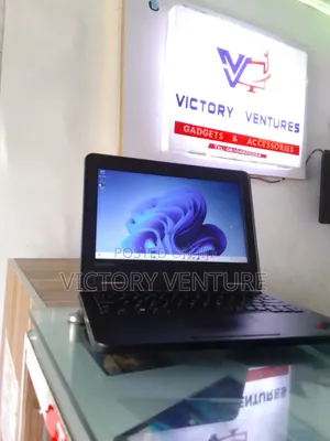 Laptop Lenovo ThinkPad 11e 4GB Intel Celeron HDD 160GB