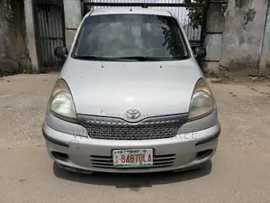 Toyota Yaris Verso 1.3 2005 Silver