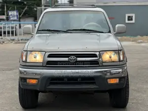 Toyota 4-Runner 1999 Silver