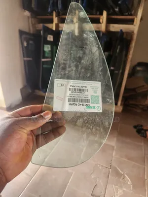 Toyota Hilux 2018/2024 Back Door Vent Glass