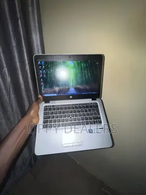 Laptop HP EliteBook 820 G3 8GB Intel Core i5 SSD 256GB