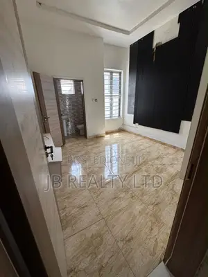 1bdrm Shared Apartment in Lekki Phase 2 for rent