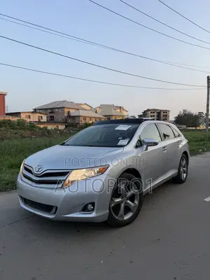 Toyota Venza XLE 2014 Silver