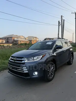 Toyota Highlander XLE 4x4 V6 (3.5L 6cyl 8A) 2017 Blue