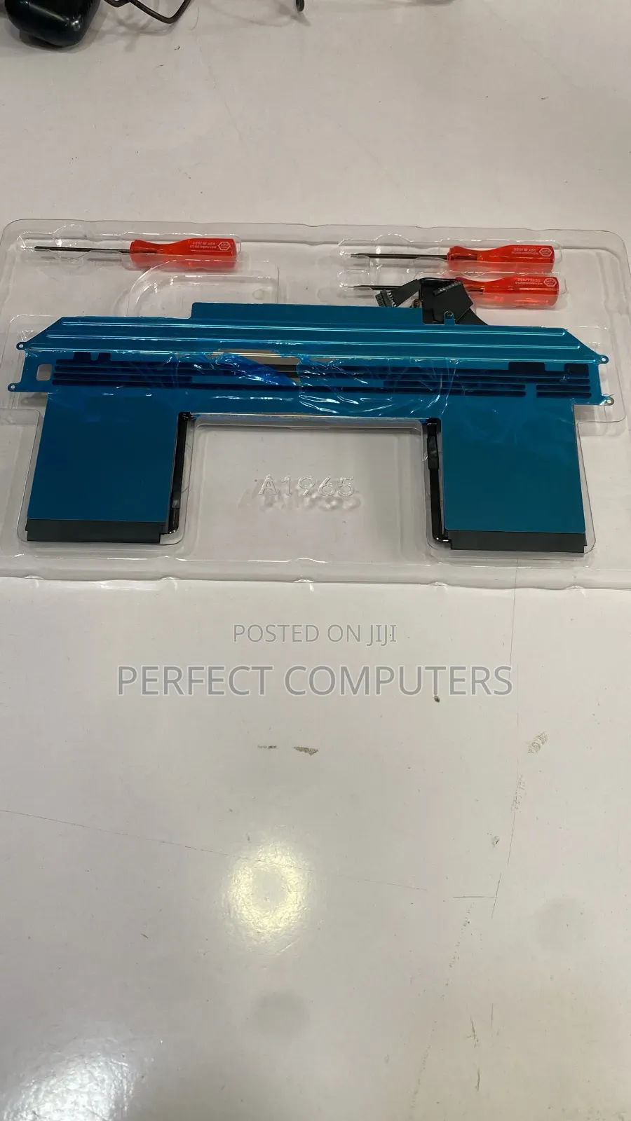 Replacement MacBook Pro A1965 Battery (With Tool Kit)