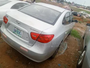 Hyundai Elantra 2008 Silver