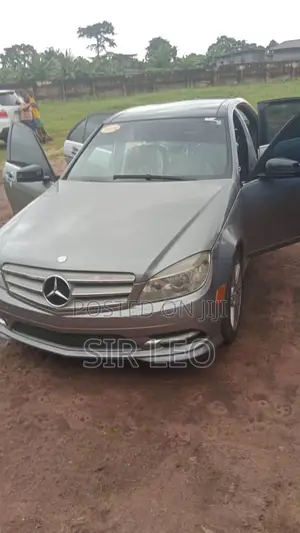 Mercedes-Benz C300 2011 Gray