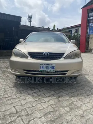 Toyota Camry 2004 Silver