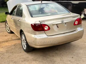 Toyota Corolla 2004 Gold