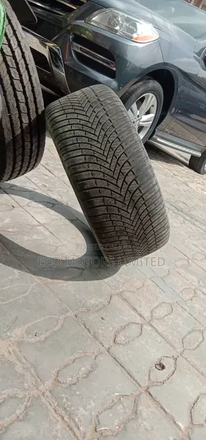 225/50r17 First Grade Tokunbo Tire Original 
