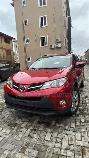 Toyota RAV4 2015 Red