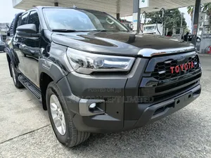 Toyota Hilux 2023 Black