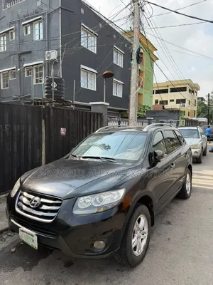 Hyundai Santa Fe 2012 Black