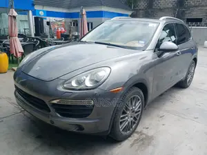 Porsche Cayenne S 2012 Gray