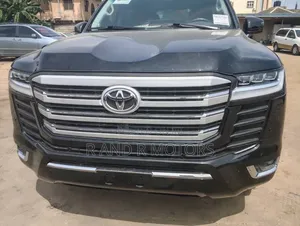 Toyota Land Cruiser 2024 Black