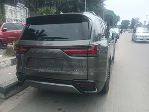 Lexus LX 600 2022 Gray