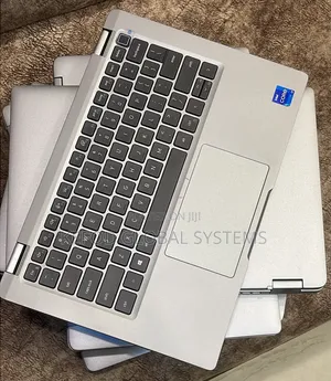 Laptop Dell Latitude 5320 2-in-1 32GB Intel Core i7 SSD 512GB