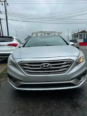 Hyundai Sonata Limited 4dr Sedan (2.4L 4cyl 6A) 2015 Gray