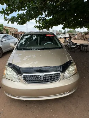 Toyota Corolla 1.4 D-4D 2006 Gold