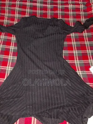 Black Mini Gown Suitable for Dinner Dates and Picnic With Friends