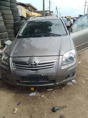 Toyota Avensis 2006 Burgundy
