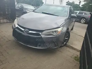 Toyota Camry LE 4dr Sedan (2.5L 4cyl 6A) 2017 Gray